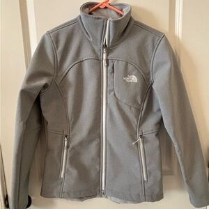 The North Face | Women’s Apex Bionic Softshell Windwall Jacket | Small